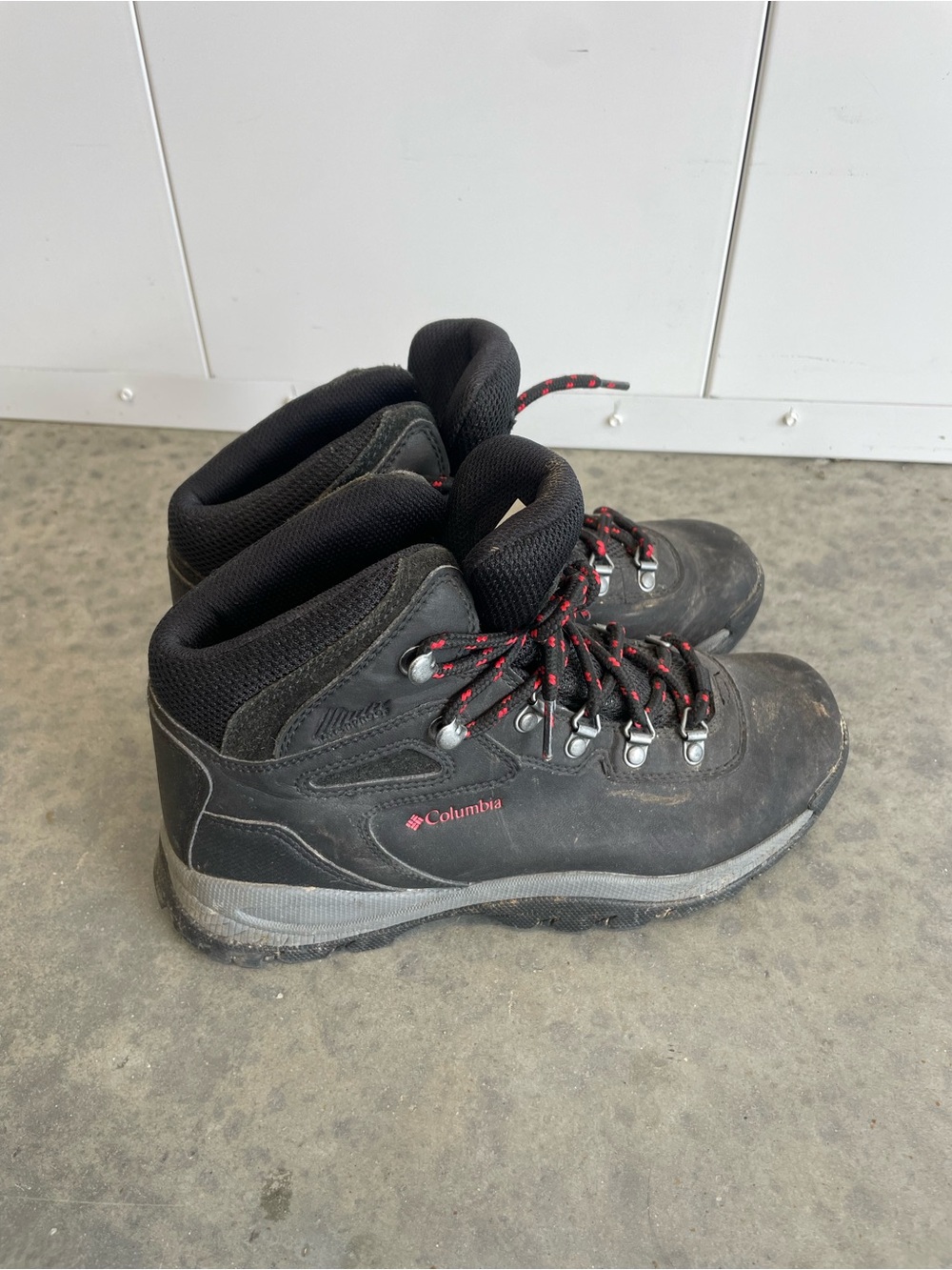 Columbia Black Hiking Boots with Red Accents